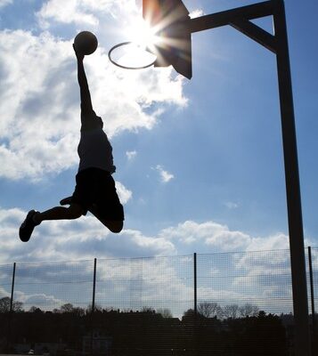 The Best Workouts for Basketball Players to Jump Higher