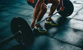 How Deadlifts Build Core Strength for a Lean Physique